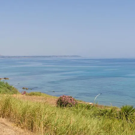 Σπίτι διακοπών 3 Bedroom In *